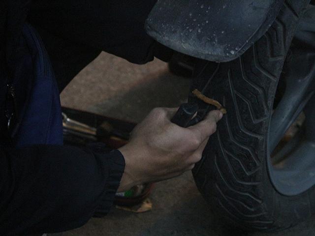 Đi chơi đêm thủng săm, bị chém đẹp 150k, chàng trai đổ hết tội lên đầu bạn gái-1