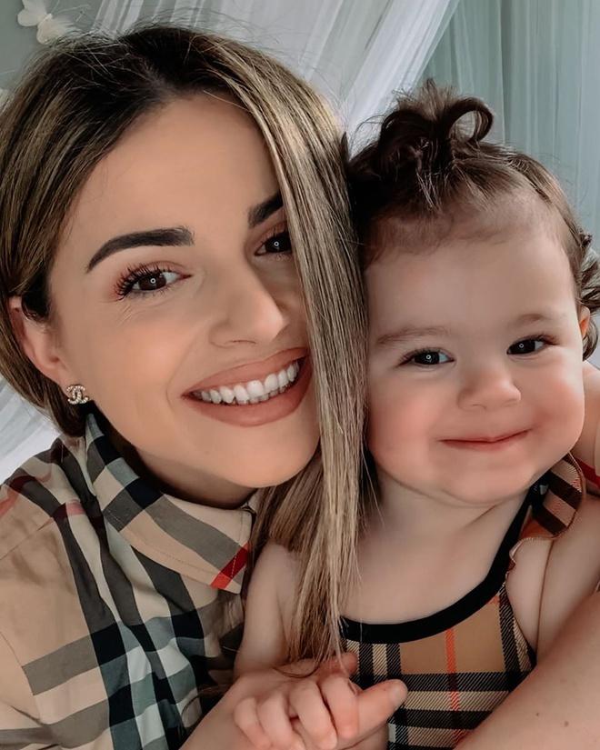 Bà mẹ bị ném đá vì chi 6.000 USD mua đồ hiệu cho con-4