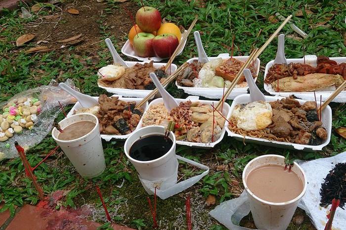 Không riêng Việt Nam, các quốc gia Châu Á cũng có phong tục THÁNG CÔ HỒN rất độc đáo-2