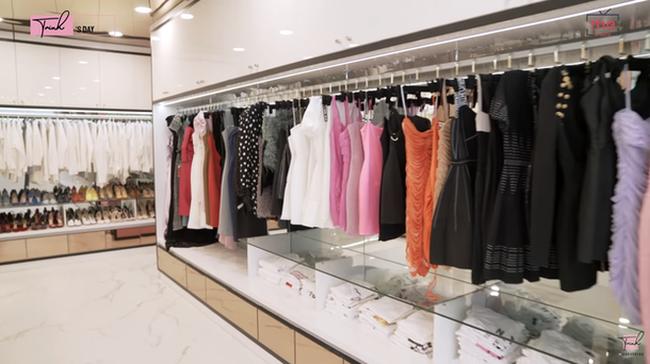 Diệu Nhi khui tủ đồ toàn hàng hiệu trong căn biệt thự 50 tỷ đồng của Ngọc Trinh-3