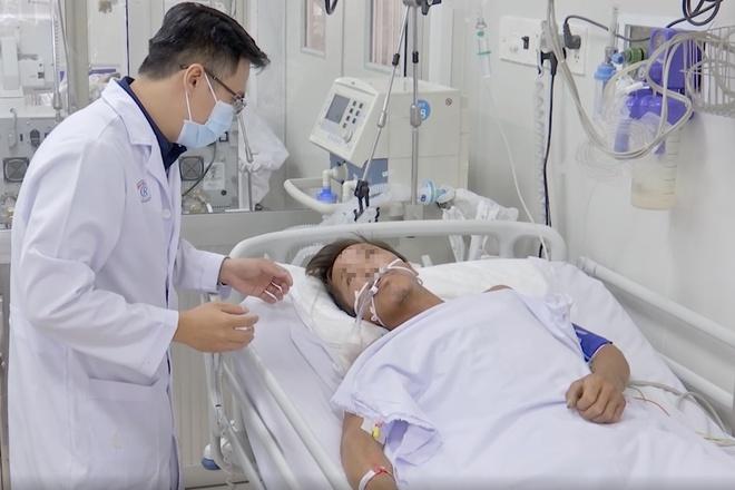 Nọc độc xâm nhập cơ tim của người bị rắn hổ mang cắn-1