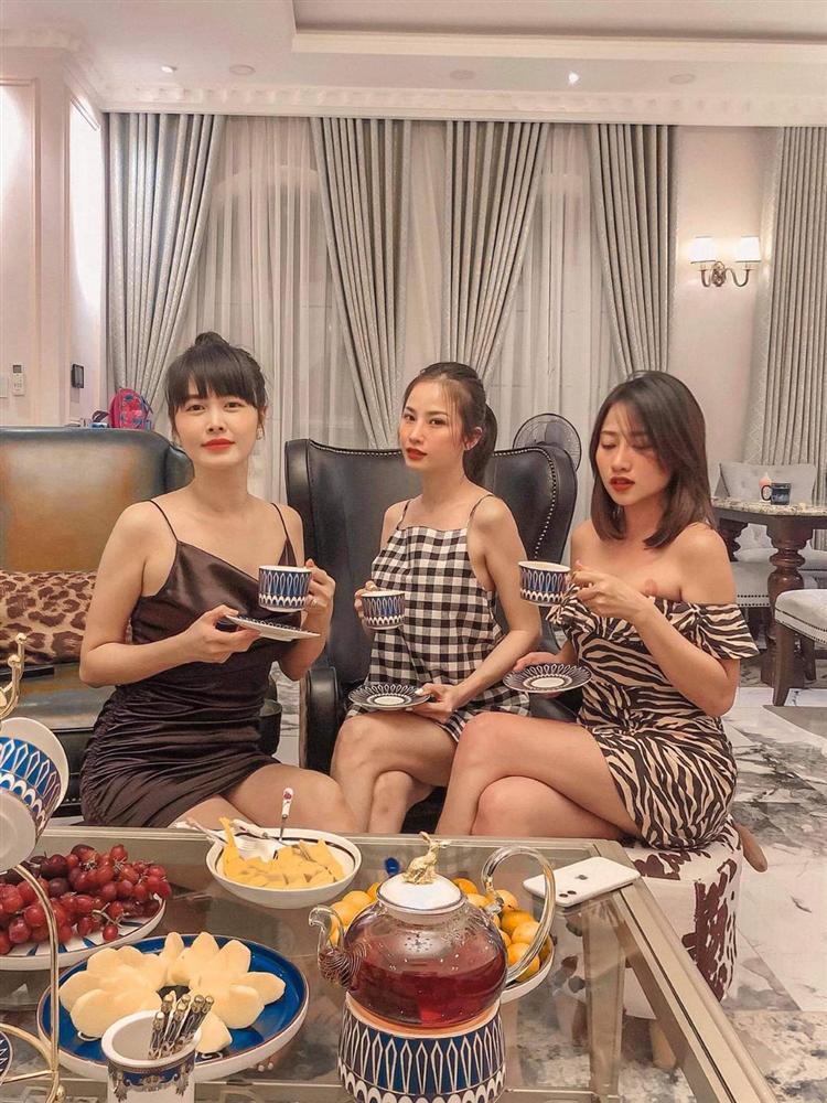 Ngỡ ngàng nhan sắc hội chị em dâu trong gia đình ca sĩ Đăng Khôi-2