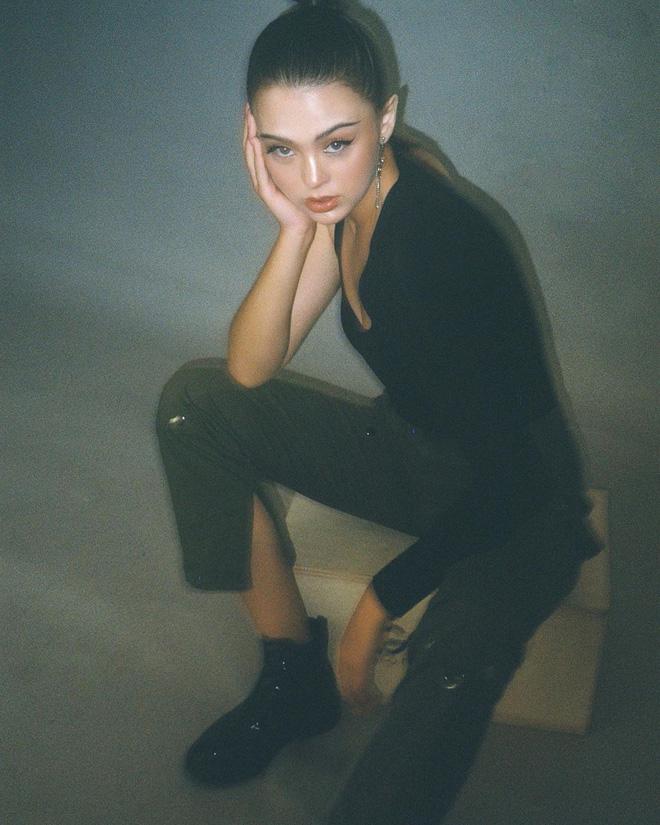 Ảnh đời thường chấm điểm 10 của mẫu nữ thế hệ 2x hẹn hò Bùi Tiến Dũng-7