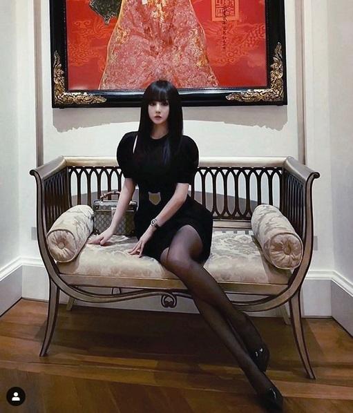 Bạn gái Karik cũng là một yêu nữ hàng hiệu không phải dạng vừa-8