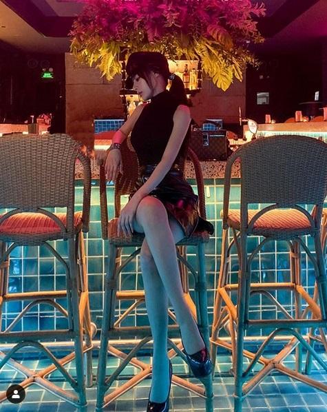 Bạn gái Karik cũng là một yêu nữ hàng hiệu không phải dạng vừa-9