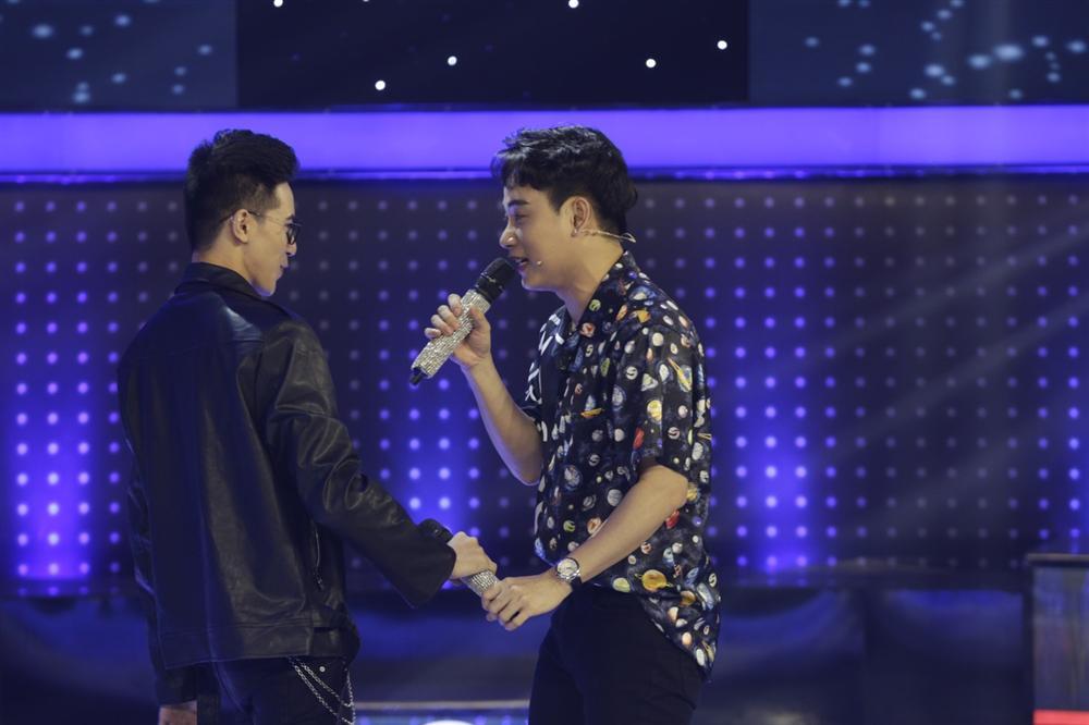 Trúc Nhân giật micro vì trai đẹp mà hát như hạch ở Giọng Ải Giọng Ai-4