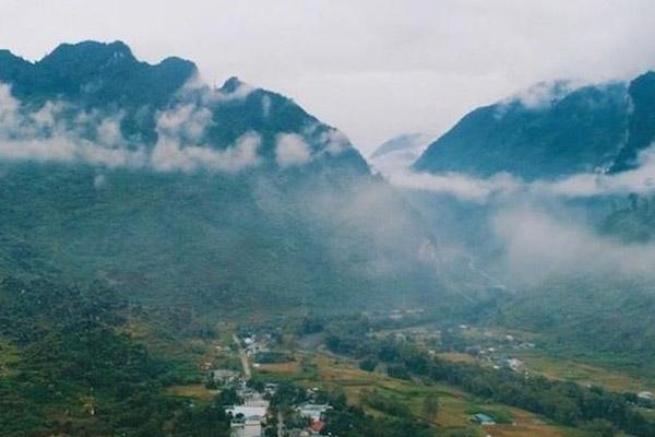 Phượt Hà Giang, 2 cô gái Hà thành tạo dáng chẳng khác nào thoát vị đĩa đệm-10