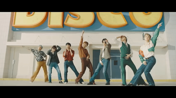 Tung MV B-side cho DYNAMITE, BTS chứng tỏ siêu năng lượng đi làm như đi chơi-6