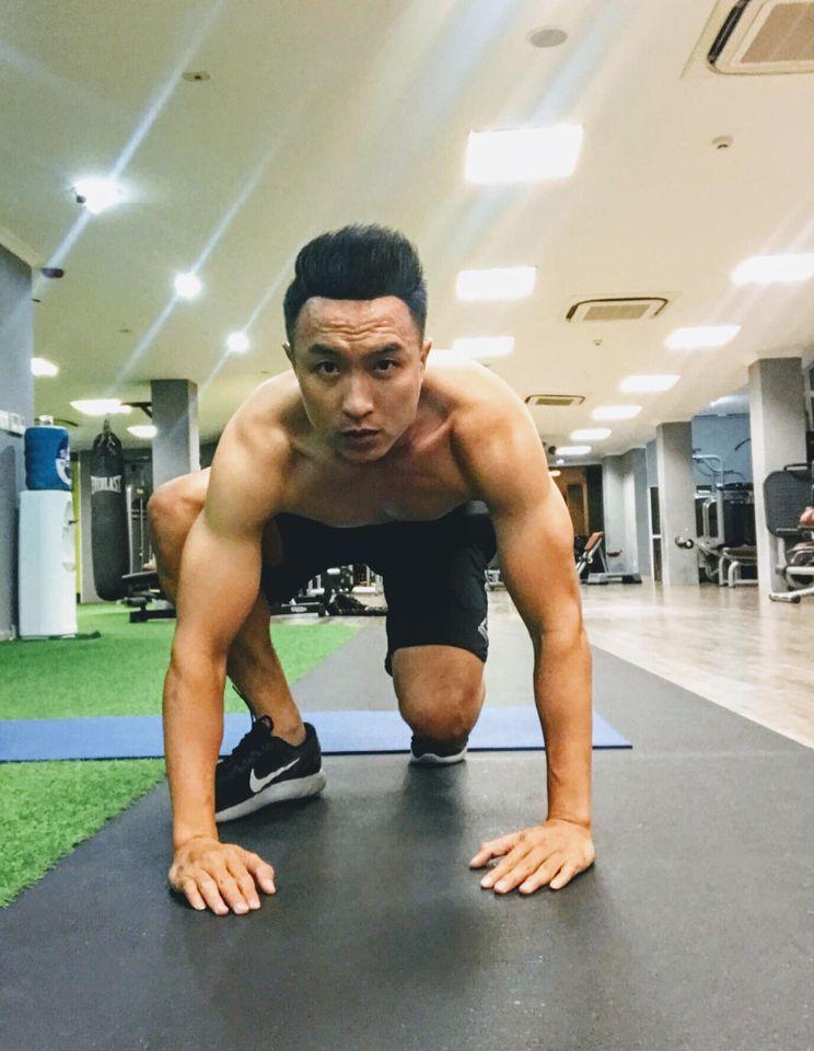 Nam MC từng mỉa mai Hương Giang không thuần chủng tung ảnh giường chiếu-3