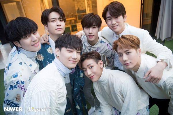 Câu lạc bộ đội lốt fanboy, fangirl may mắn nhất hệ mặt trời là đây!-5