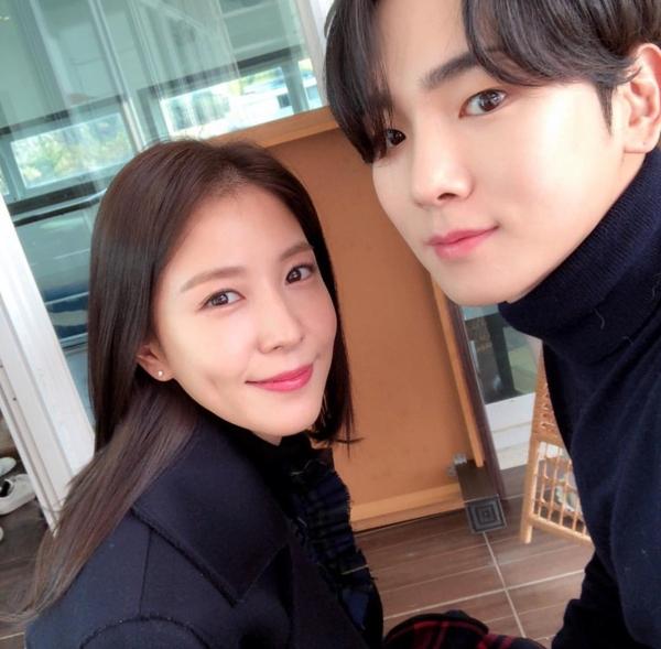 Câu lạc bộ đội lốt fanboy, fangirl may mắn nhất hệ mặt trời là đây!-12