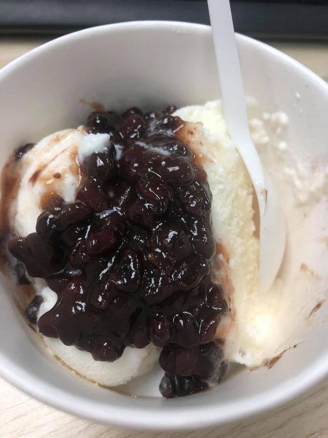 Hí hửng mua 19 cốc sữa chua đậu đỏ ăn ngày Thất tịch, cô gái trẻ vội tố cửa hàng bán nhầm đậu đen nhưng sự thật lại không ngờ-2