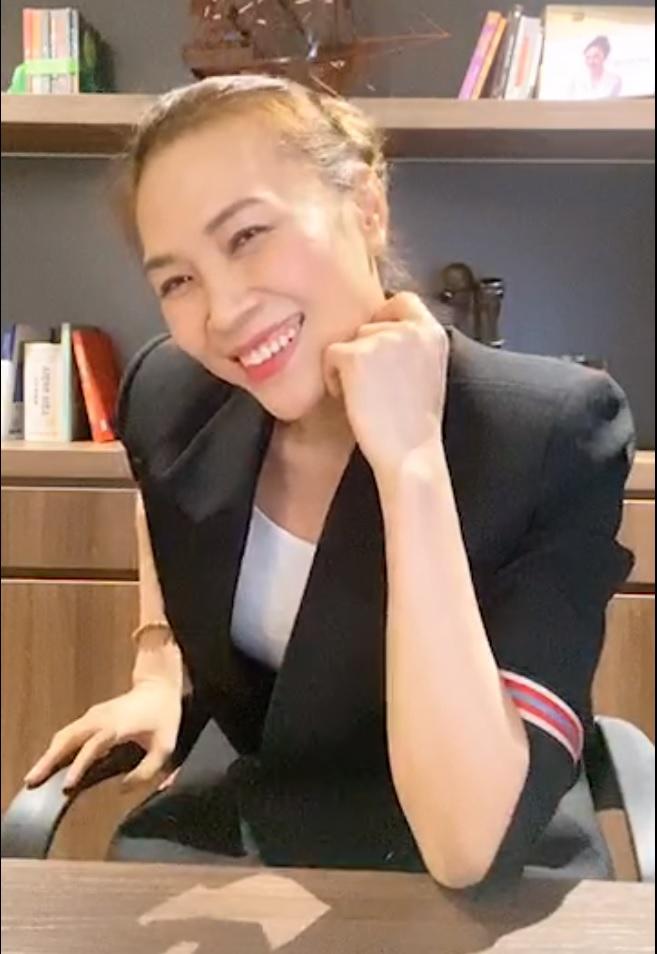 Clip Mỹ Tâm cởi phăng áo trên livestream, eo phẳng lì lấy đâu ra chuyện mang bầu?-2