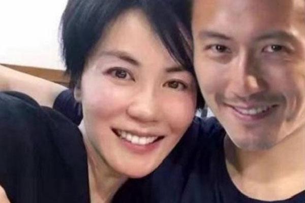 Giật mình với những hàm răng khấp khểnh kém duyên của sao Hoa ngữ-13