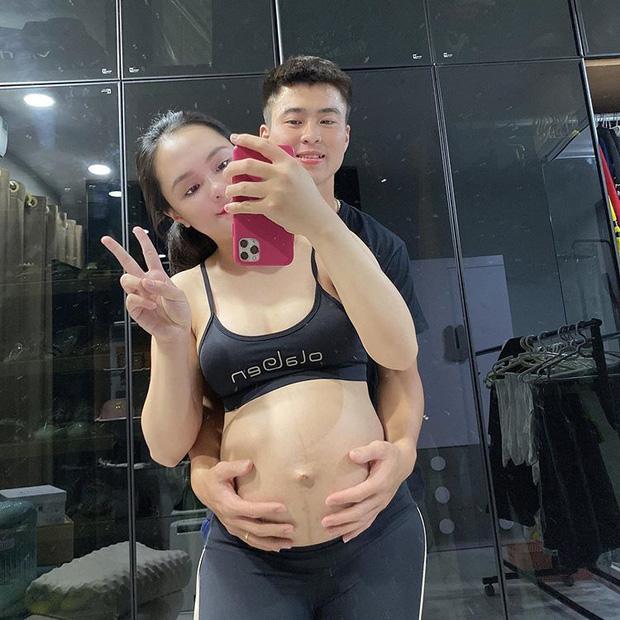 Khoe ảnh bụng bầu lớn, ngoại hình Quỳnh Anh nhìn như gấp đôi ông xã Duy Mạnh-1