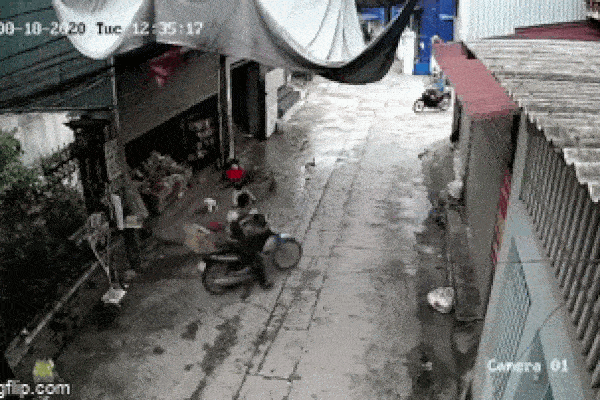 Hà Nội: Nổ bình ga tại xưởng cơ khí, 1 người tử vong, một người bị thương nặng-2