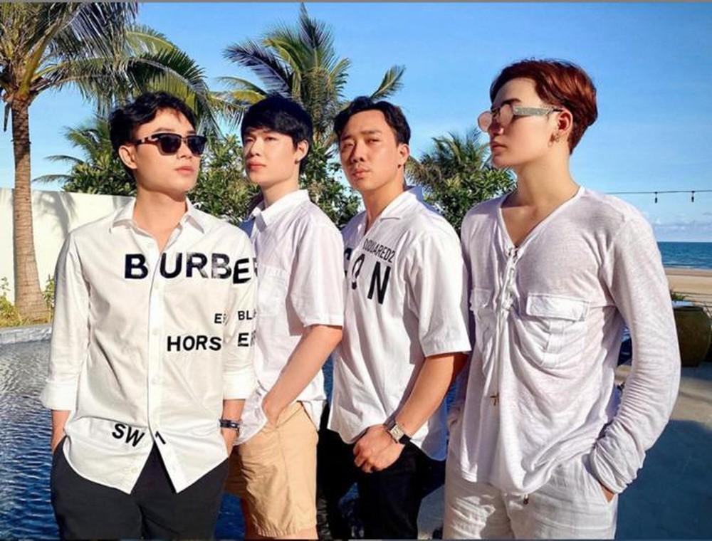 Trường Giang khó chịu ra mặt khi Trấn Thành và nhóm bạn thân Ồn như chợ Bà Chiểu-1