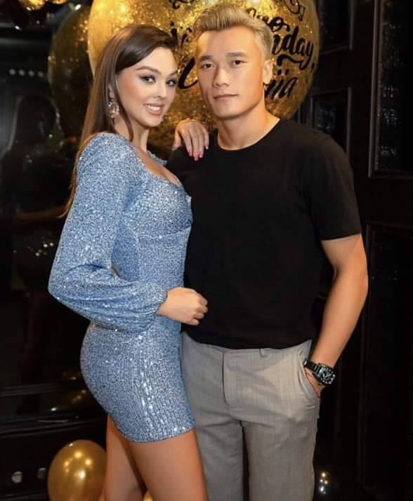 Bạn gái thủ môn Bùi Tiến Dũng bị ví trông như mẹ người yêu vì make up quá đậm-3