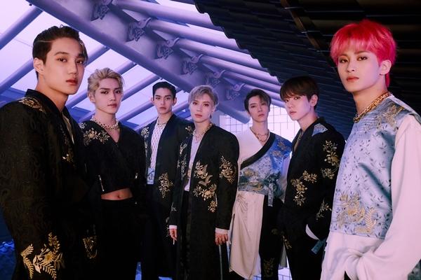 Tin hot K-Pop 26/8: DYNAMITE chạm đỉnh REALTIME All-Kill trên ICHART-5