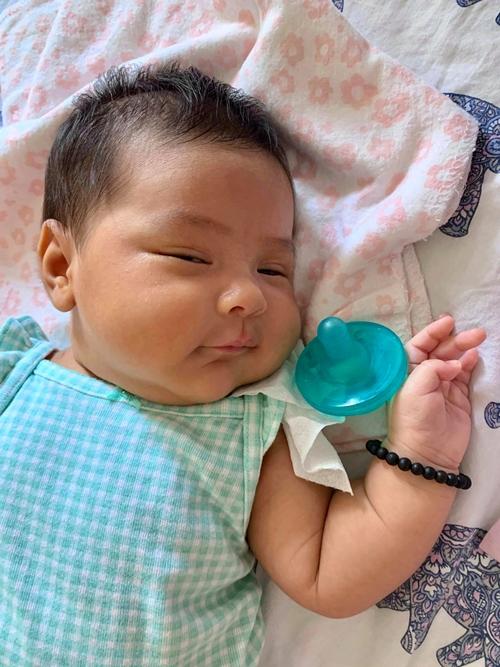 Đức Tiến đỏ mắt tìm người giúp việc-1