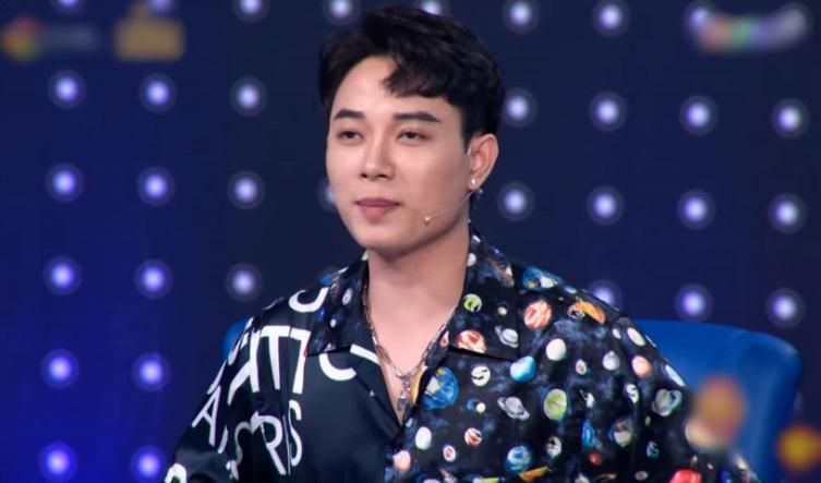 Trúc Nhân mang nguyên cặp chân mày sắc lẹm như mới xăm đến Giọng ải giọng ai-5