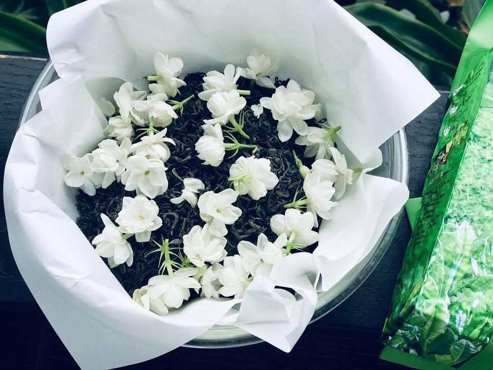 Chỉ một cây hoa nhài nhỏ, mẹ đảm ra tay biến tấu thành nhiều món ngon khó khước từ-3