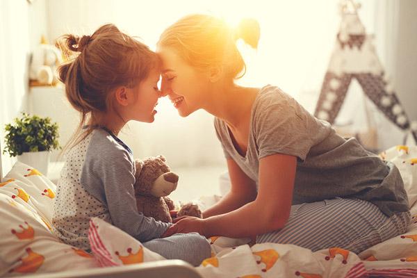 Dâu út được cưng như trứng vì ngày nào cũng quà cáp cho mẹ chồng cho đến một ngày...-2