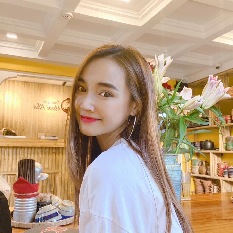 Trường Giang đích thân nấu ăn cho nhân viên, Nhã Phương tự hào: Tôi thương ổng cũng vì điều này-5