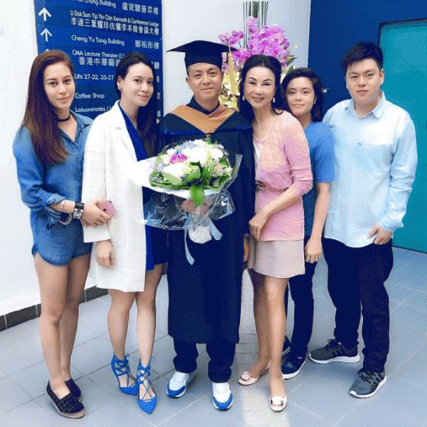 Mỹ nhân phim Quỳnh Dao: Sinh 5 con cho đại gia nhưng bị ép ly hôn, mẹ chồng vung 1,3 nghìn tỷ bồi thường-12