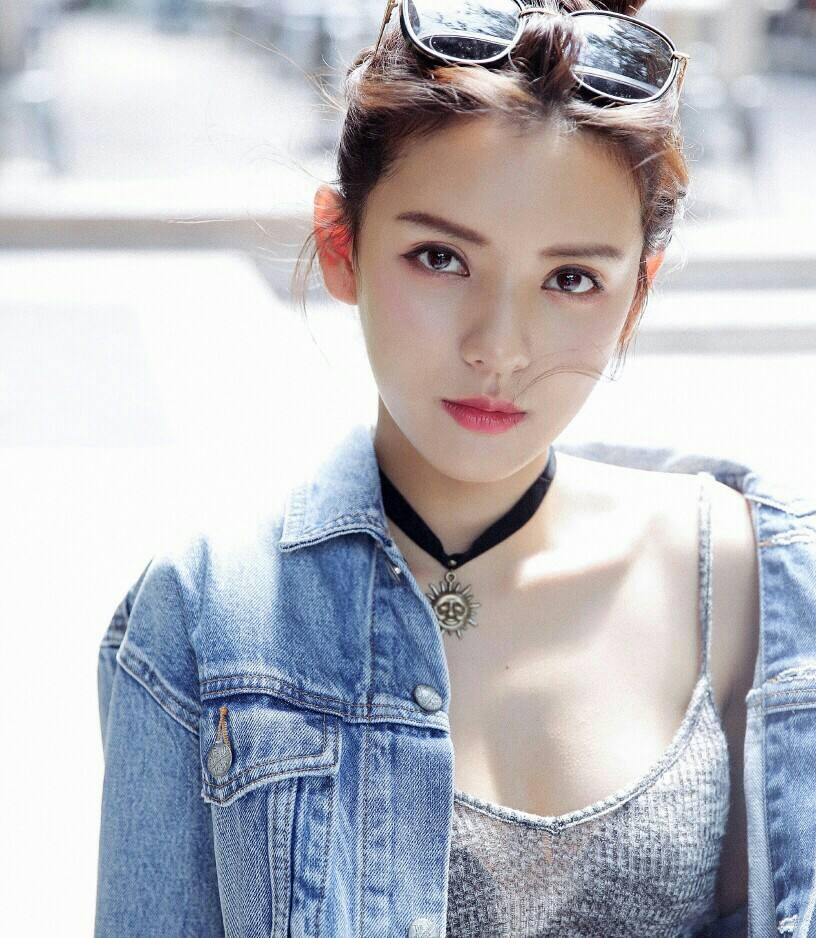 4 sao Hoa ngữ đình đám xuất thân là hotgirl, hotboy mạng xã hội-6