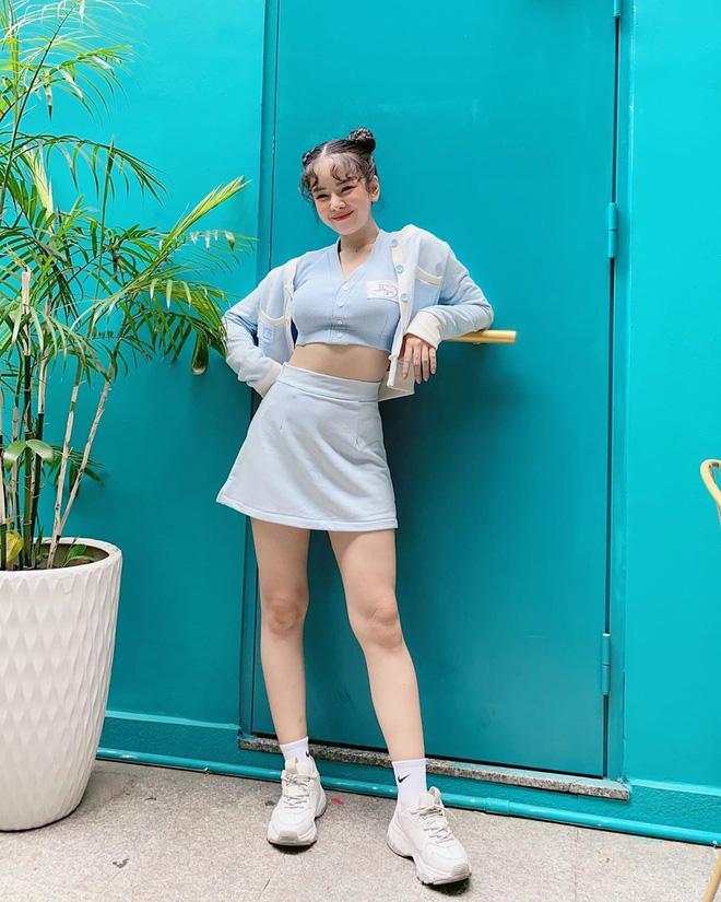 Street style 2/9: Hòa Minzy khoe võng lưng gợi cảm - Tiểu Vy hip hop chất lừ-8