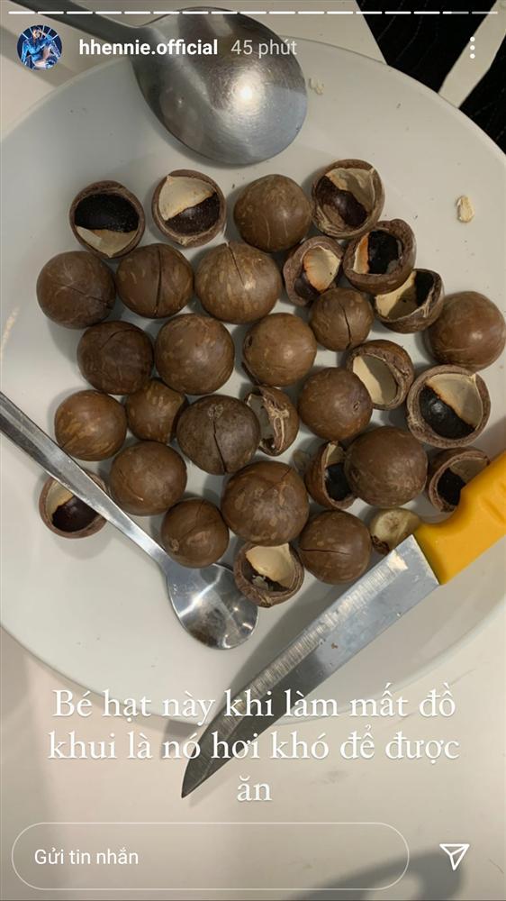 HHen Niê khoe nông sản bố mẹ gửi lên thành phố khiến ai nhìn cũng thích-7