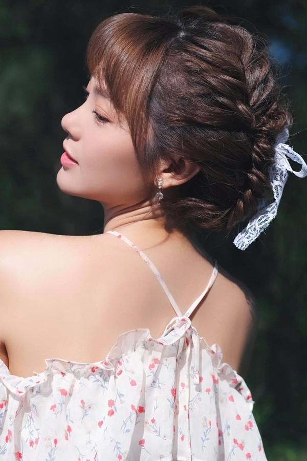 Không đội trời chung nhưng Hồ Ngọc Hà và Minh Hằng lại nhiều lần diện cùng kiểu tóc-3