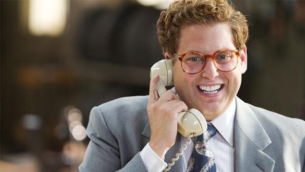 Jonah Hill chỉ được trả 60.000 USD trong phim The Wolf of Wall Street. Hill đồng ý với đề nghị đó, thậm chí sốt sắng ký hợp đồng vì lo nhà sản xuất đổi ý. Nhưng trong cuộc phỏng vấn với Howard Stern năm 2017, Hill cho biết anh sẽ thương lượng lại nếu có cơ hội. Hill được đề cử giải Nam phụ xuất sắc nhất tại Oscar 2014 cho vai diễn trong phim.