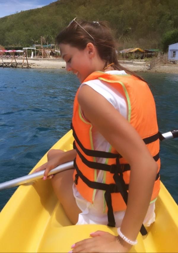 Bạn gái Tây của Bùi Tiến Dũng mê du lịch biển Việt Nam-5