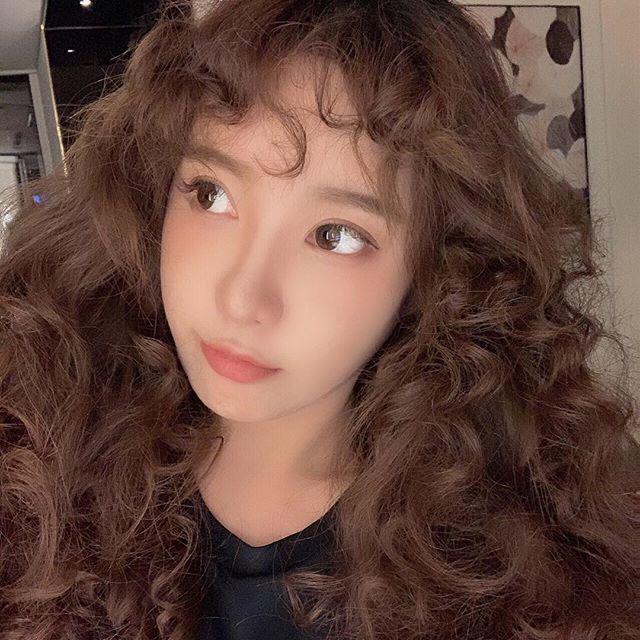 Điểm mặt những tiểu thư nhà giàu tài năng-7