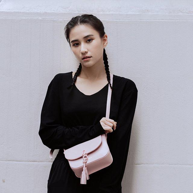 Điểm mặt những tiểu thư nhà giàu tài năng-18