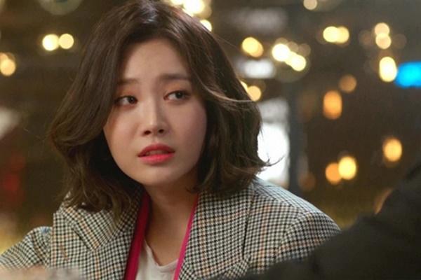 Anh trai dẫn bạn gái về ra mắt, trong bữa cơm vừa ăn miếng sườn xào thì chị ấy bật khóc đòi chia tay-2