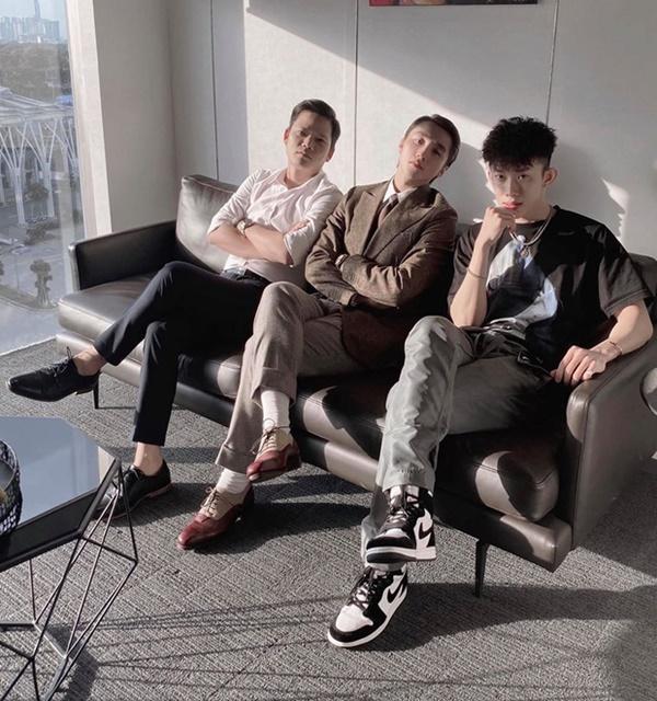 Kay Trần chê Sơn Tùng M-TP hát thì dở, ăn mặc thì xấu nhưng vẫn được bảo vệ hết mực-2