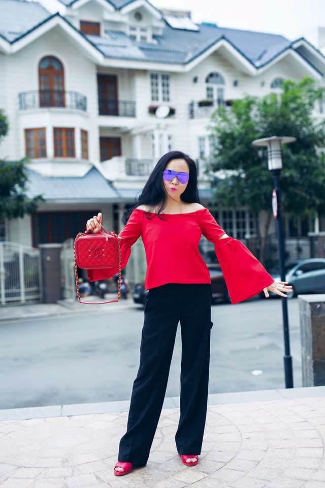 Cùng diện đồ trễ vai, hoa hậu Hà Kiều Anh sang trọng, quý phái lấn át Phượng Chanel-9