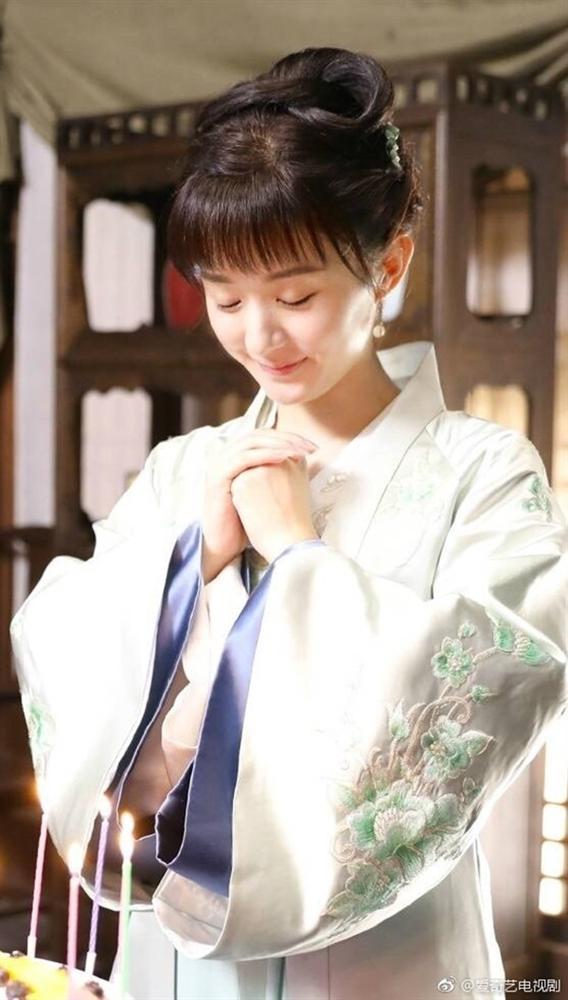 Dương Mịch, Triệu Lệ Dĩnh và dàn mỹ nhân Hoa ngữ: Ai để tóc mái ngố đẹp hơn?-6