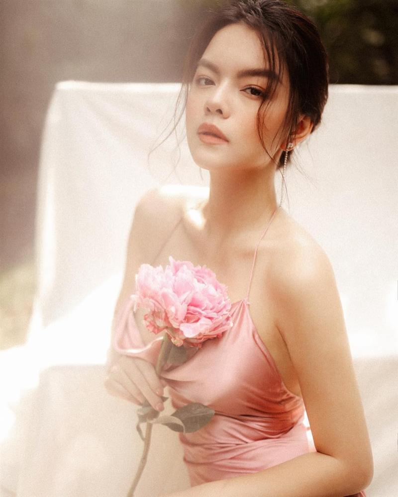 Ca sĩ Phạm Quỳnh Anh dằn mặt hàng xóm-2