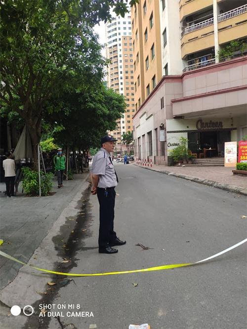 Bé gái 6 tuổi rơi từ tầng cao chung cư ở Hà Nội xuống đất tử vong thương tâm-3