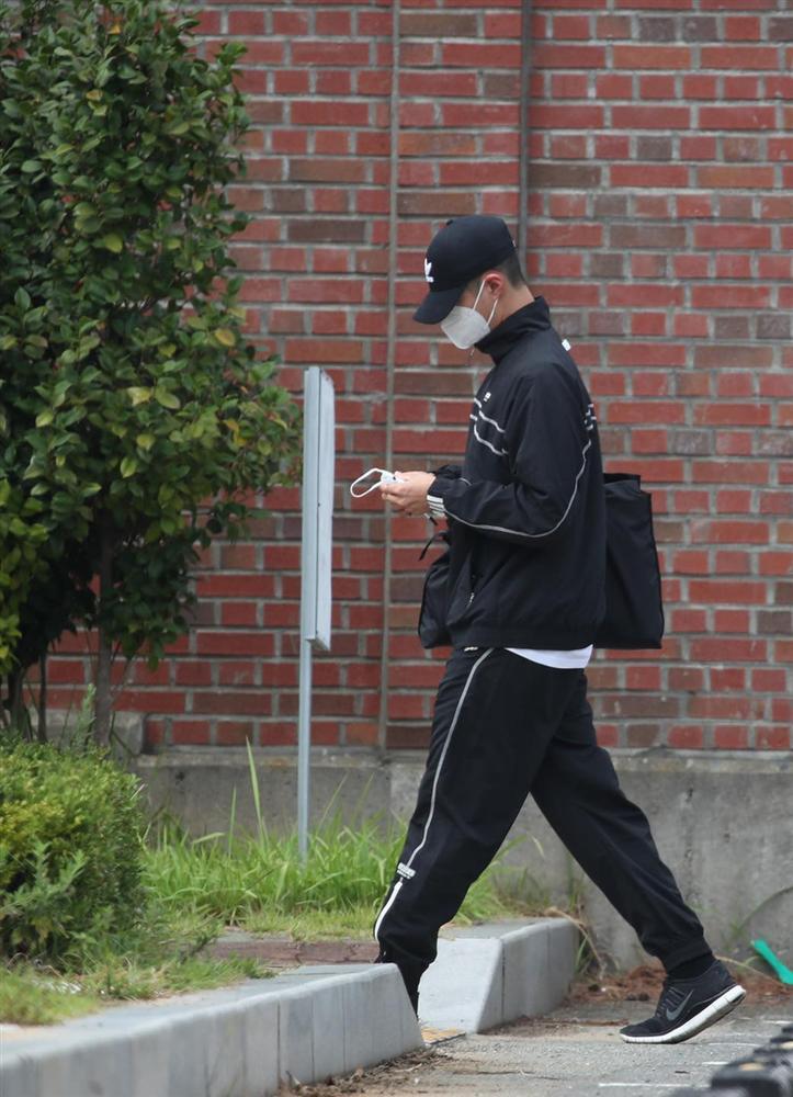 Park Bo Gum bí mật nhập ngũ-1