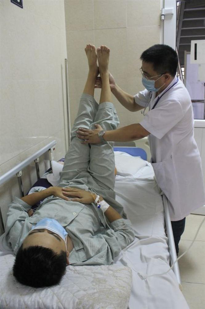 Thích ăn tiết canh, thanh niên 29 tuổi hôn mê vì nhiễm liên cầu khuẩn lợn-1