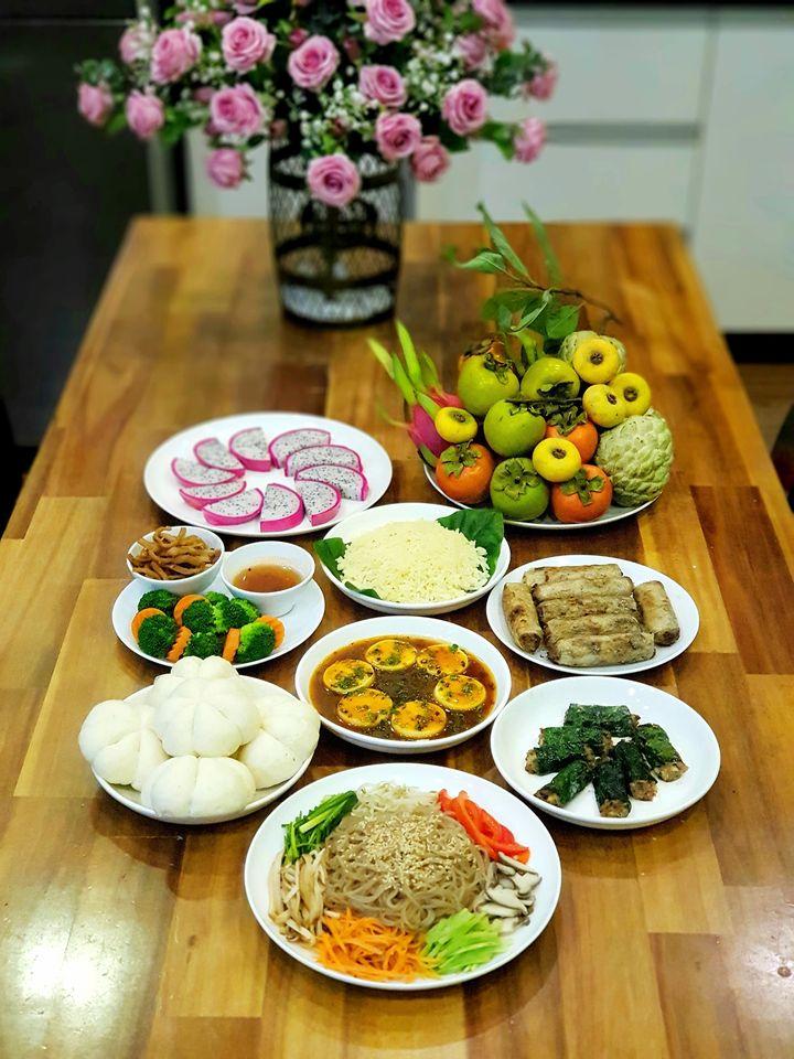 Đến hẹn lại lên, hội chị em thi nhau khoe mâm cỗ cúng Rằm tháng 7 đẹp mê ly, ai ngắm cũng mê-4