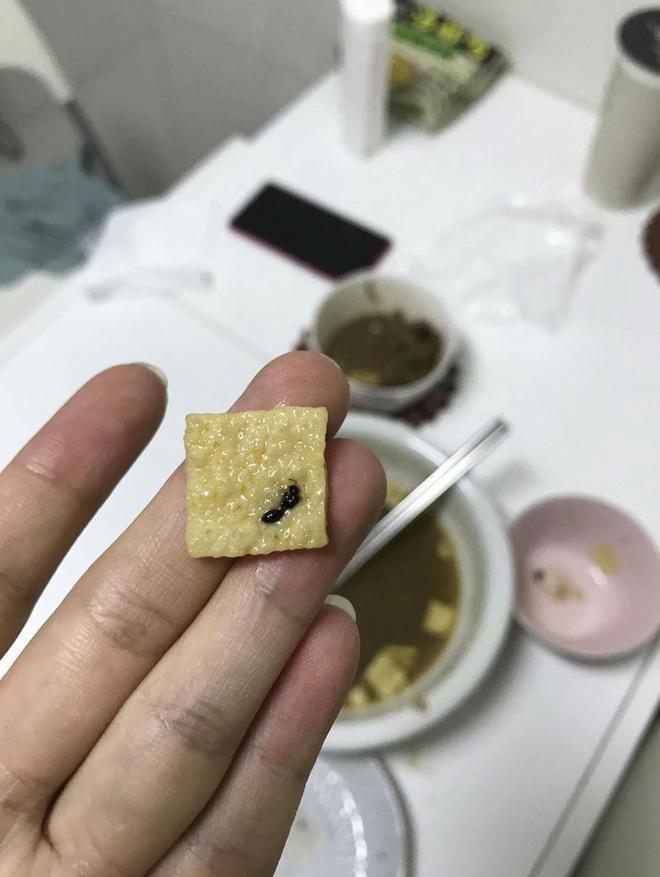 Lý Tử Thất bán đồ ăn mất vệ sinh?-1