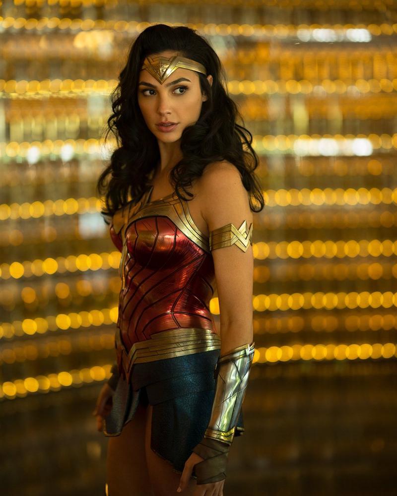 Thù lao bèo bọt của sao hạng A Hollywood: Captain America và Wonder Woman chỉ được trả 300.000 USD-7