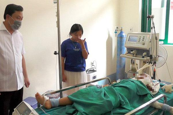 2 ông cháu ở Hà Giang nghi bị sát hại tại nhà riêng với nhiều vết thương ở cổ và mặt-1