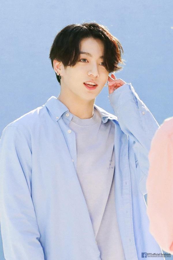 Sinh nhật 24 tuổi trở thành thời khắc đáng nhớ nhất đời em út vàng Jeon Jungkook-1